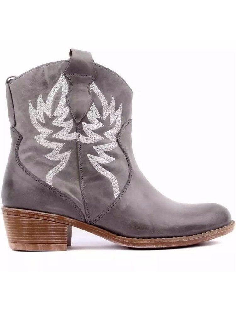 Classic Embroidered Cowgirl Ankle Boots - Image 3