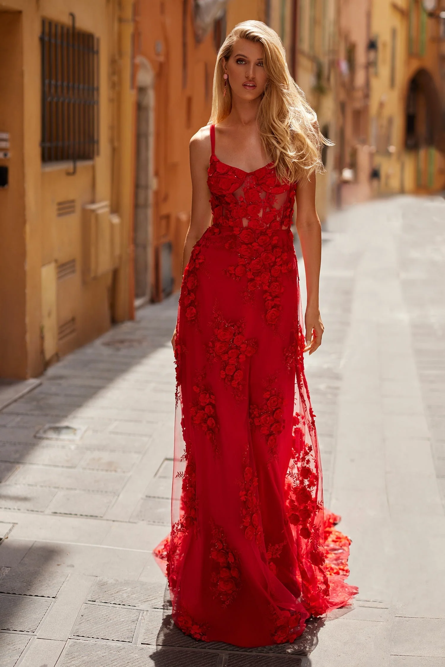 Magda - Red - Image 8